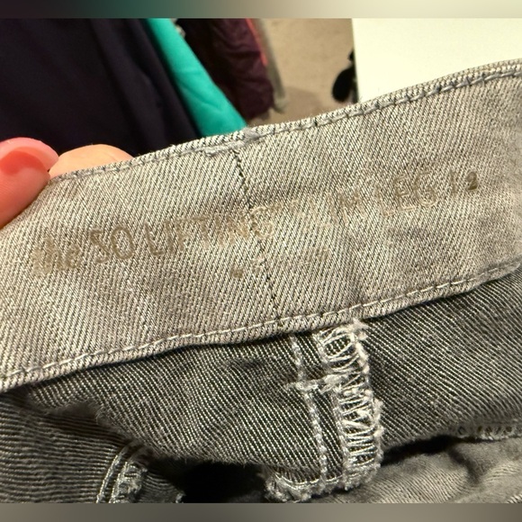 Chico’s So Slimming Straight Leg Grey Jean Women’s Size 12 - Picture 3 of 3